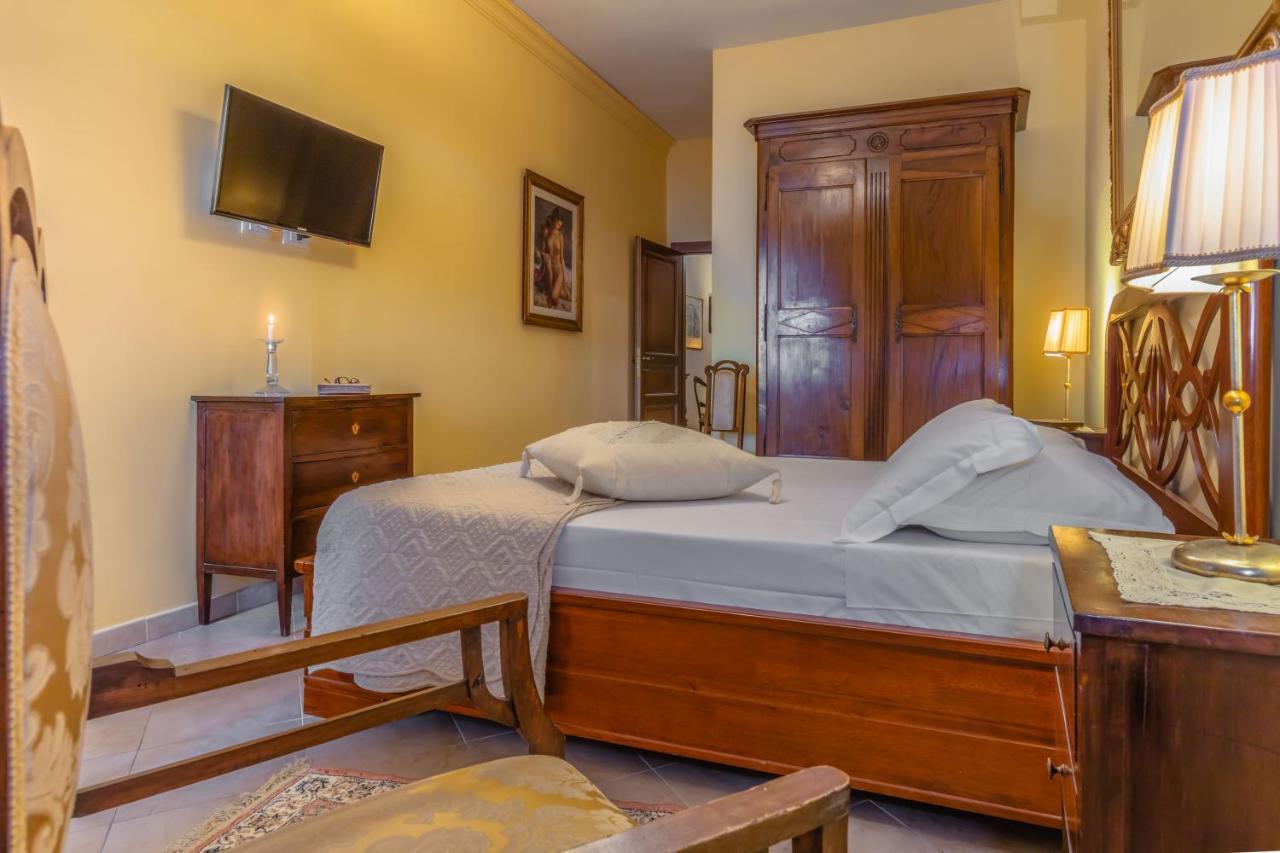 B & B La Fontaine Residenza D'Epoca วิแตร์โบ ภายนอก รูปภาพ