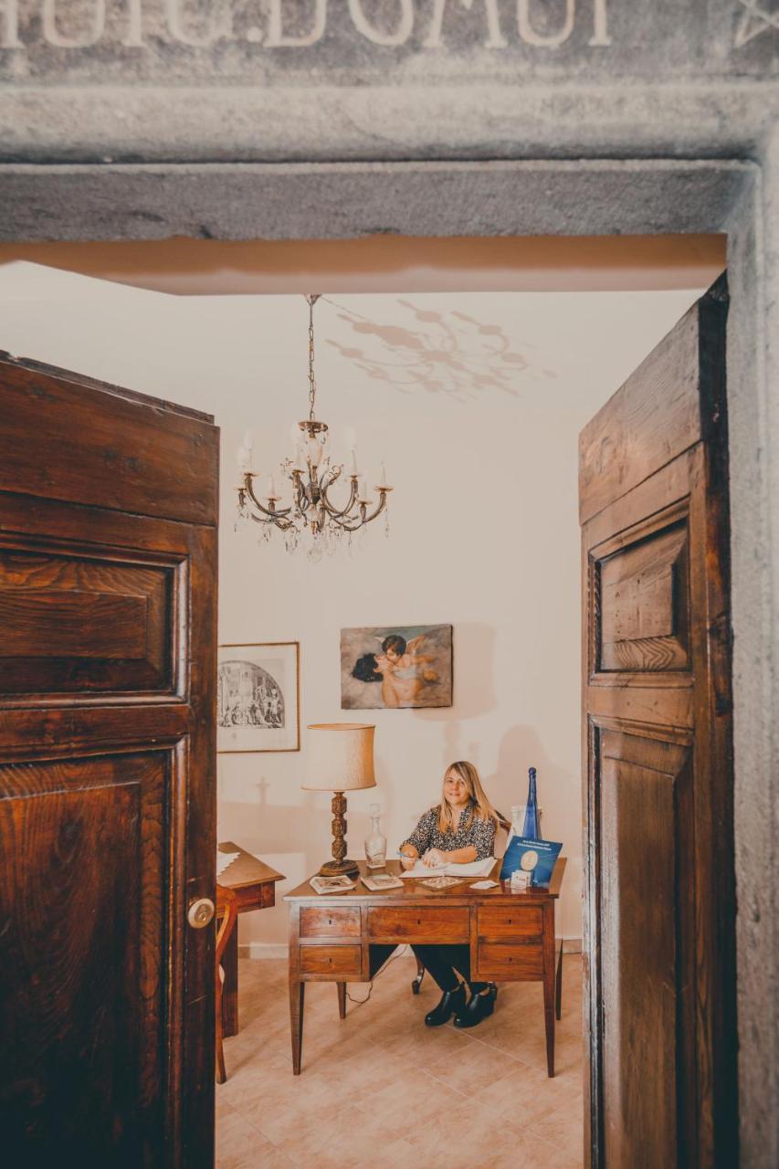 B & B La Fontaine Residenza D'Epoca วิแตร์โบ ภายนอก รูปภาพ