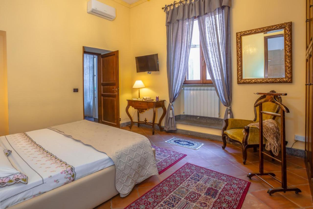 B & B La Fontaine Residenza D'Epoca วิแตร์โบ ภายนอก รูปภาพ